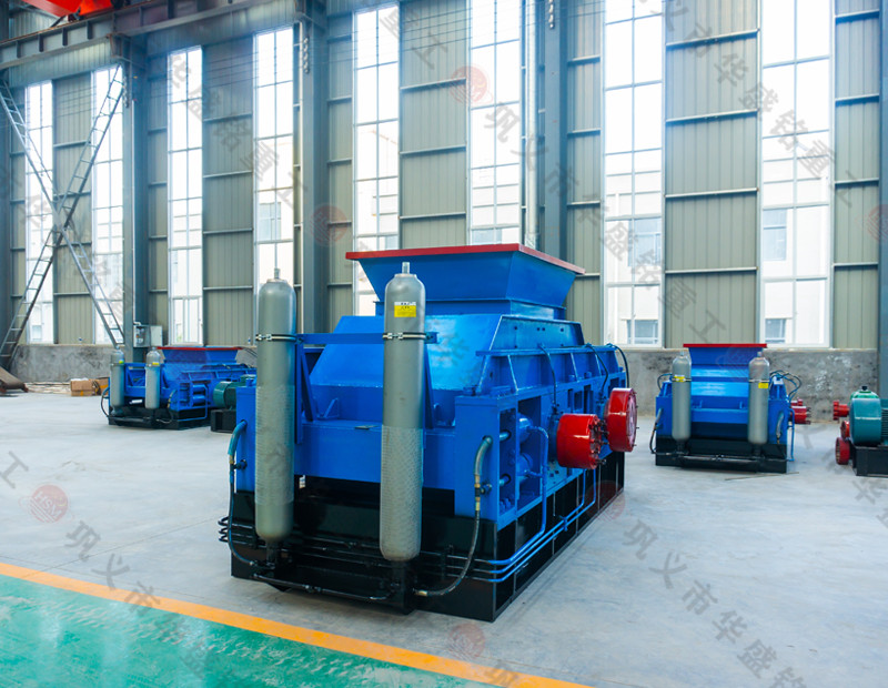 處理濕物料用什么制砂機？液壓對輥制砂機多少錢一臺？